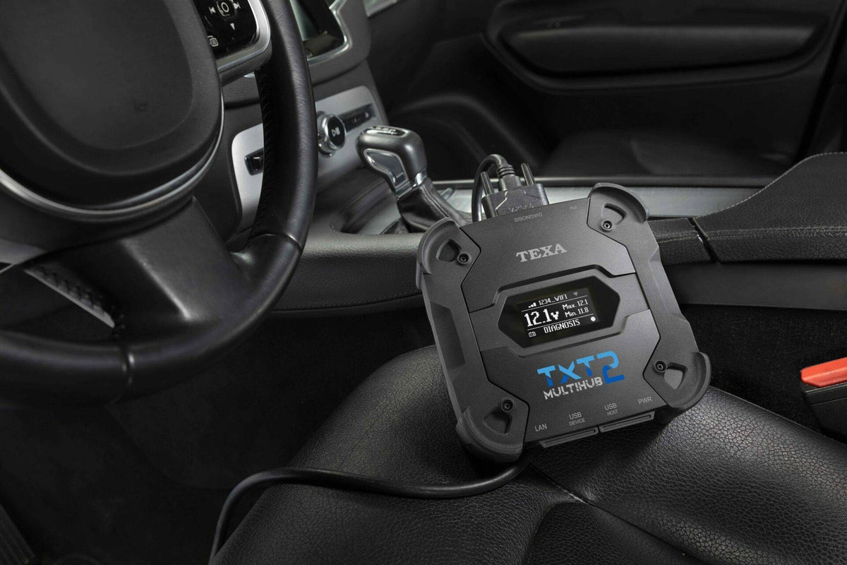 TEXA AXONE Voice CAR & Supercar with Multihub 2 in use