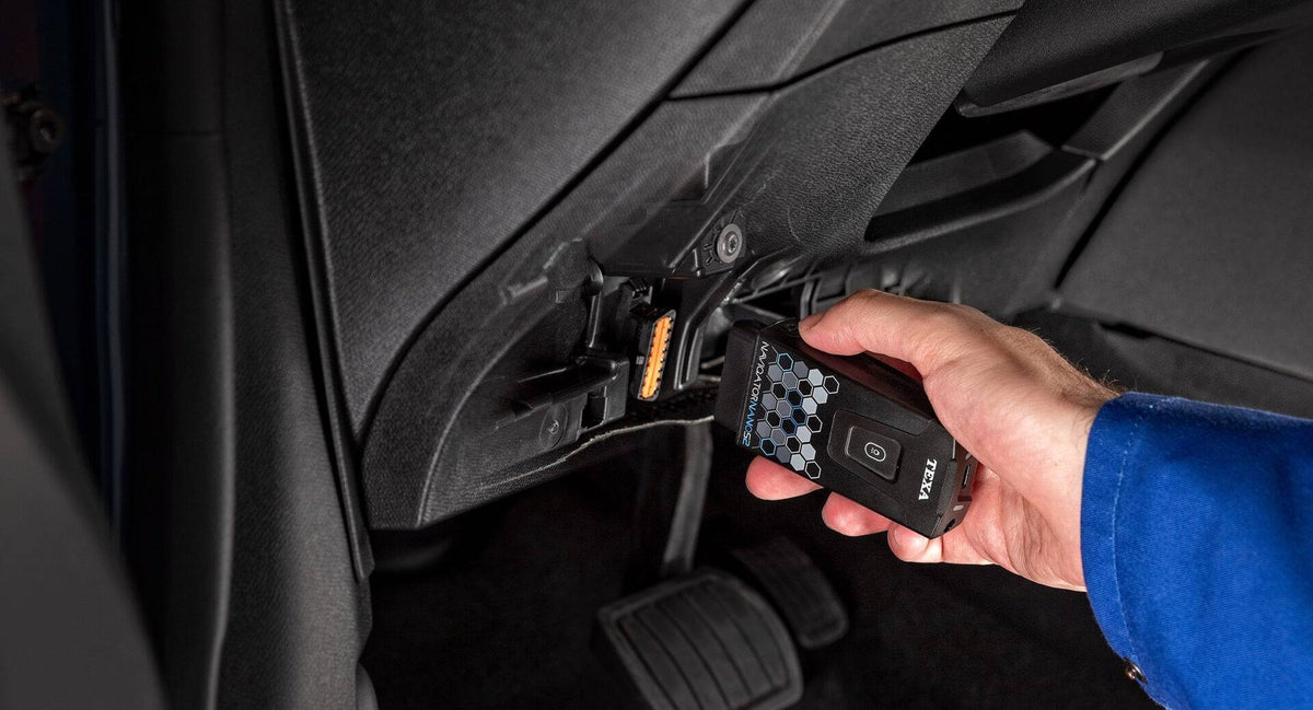 TEXA Navigator Nano S 2 - Standalone VCI in use